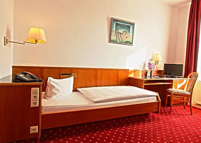 Astoria Hotel 4*